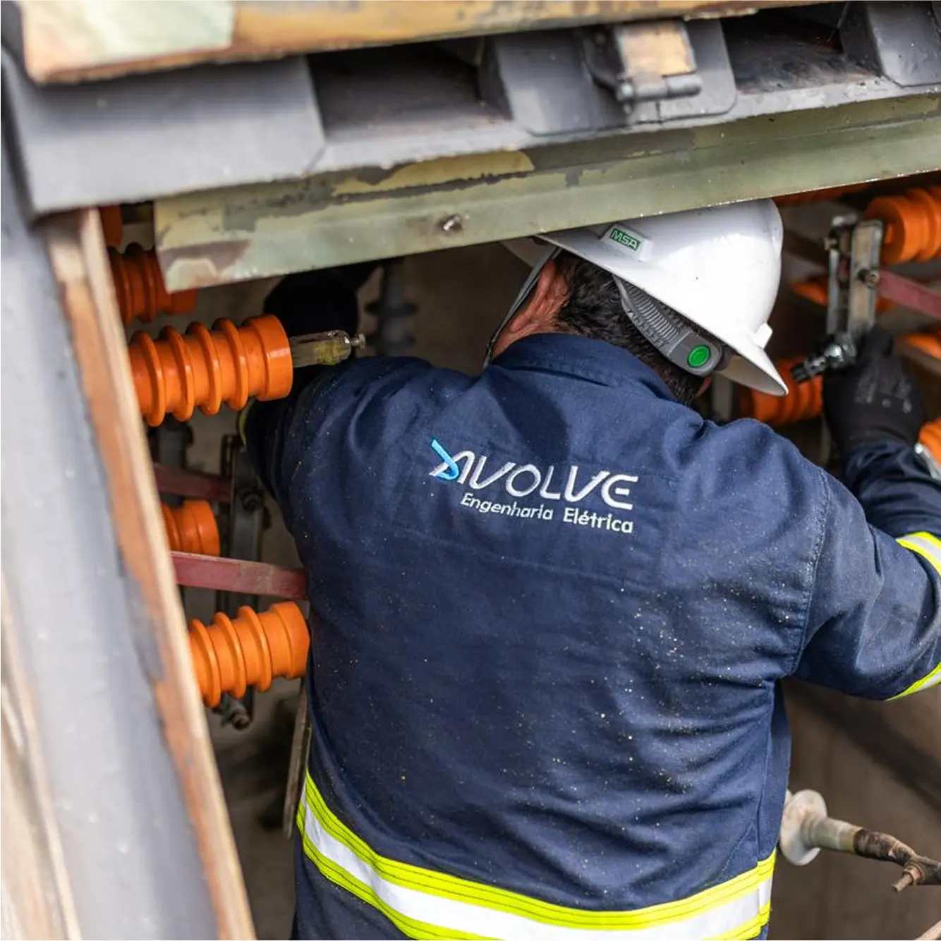 Manutenções de subestações de alta e média tensão